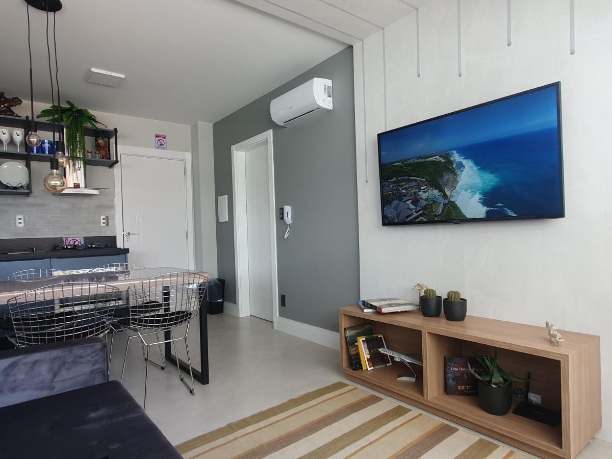 Lindo Apto Novinho, Predio Frente Mar Apartment