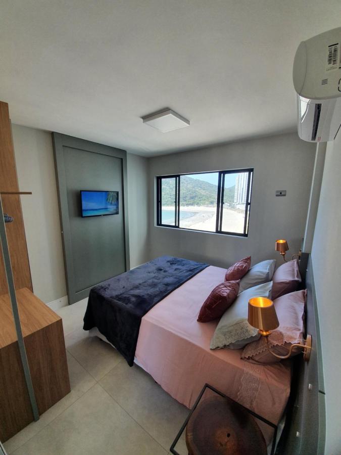 Lindo Apto Novinho, Predio Frente Mar Balneario Camboriu