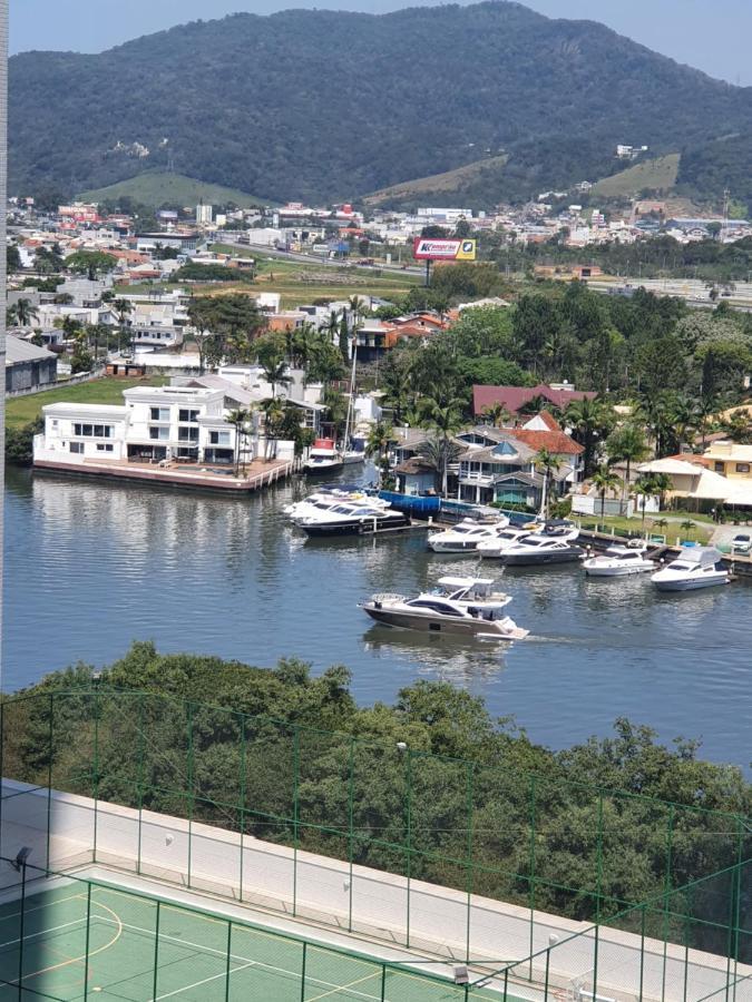 Apartamento Lindo Apto Novinho, Predio Frente Mar