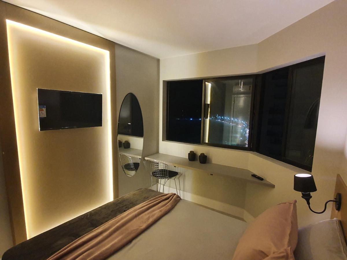 Lindo Apto Novinho, Predio Frente Mar Apartamento