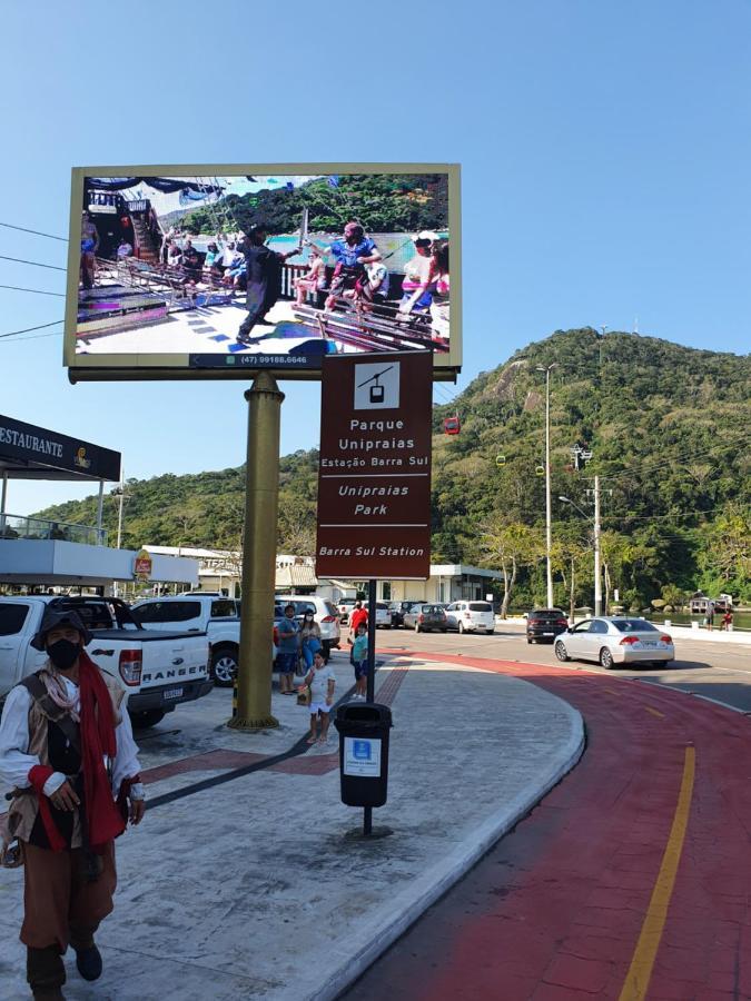 Lindo Apto Novinho, Predio Frente Mar Apartamento