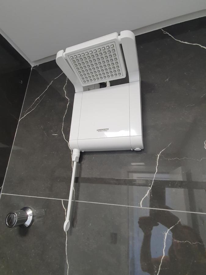 Lindo Apto Novinho, Predio Frente Mar Apartamento